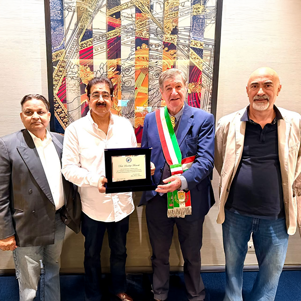 Dr. Sandeep Marwah Receives Prestigious International Honour in Milan for 13 World Records